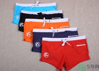 泡溫泉穿什么衣服？泡溫泉穿什么樣的泳衣？