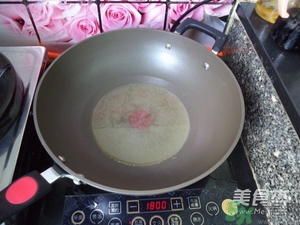 鱸魚(yú)蒸多長(zhǎng)時(shí)間？鱸魚(yú)怎么蒸？
