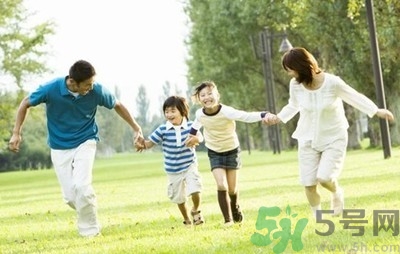 父親對(duì)孩子的影響有多大？父親對(duì)孩子的陪伴重要嗎？