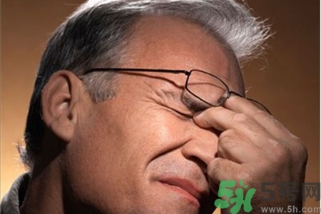 眼睛干澀發(fā)癢怎么回事？眼睛干澀發(fā)癢怎么辦？