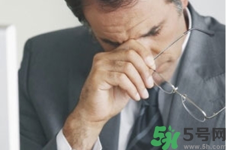 眼睛越揉越癢怎么回事？眼睛越揉越癢怎么辦？