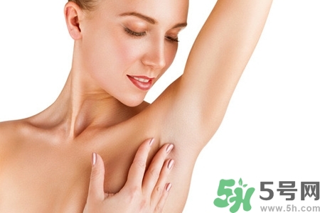 女人腋下不長(zhǎng)毛怎么回事？女人腋下不長(zhǎng)毛怎么辦？