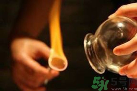 老人能在家拔火罐嗎？老年人拔火罐需要注意什么？