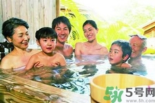 小孩可以泡溫泉嗎？多大的小孩可以泡溫泉？