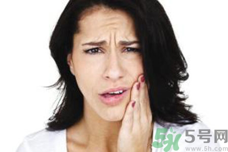 懷孕口腔潰瘍怎么回事？懷孕口腔潰瘍怎么辦？