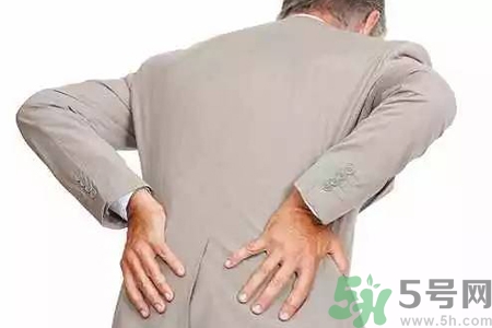 后背刺痛是怎么回事？后背刺痛是怎么辦？
