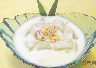 柿子和酸奶能一起吃嗎？柿子和酸奶能一起吃會中毒嗎？