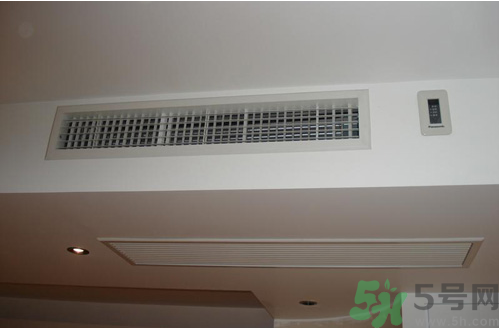 秋天空調(diào)開什么溫度最好？秋天空調(diào)開多少度合適？