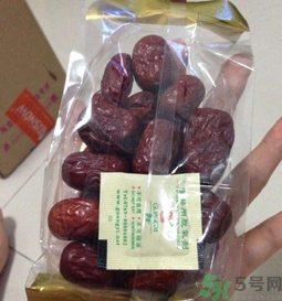 紅棗過(guò)了保質(zhì)期還能吃嗎？袋裝紅棗過(guò)期能吃嗎？