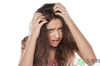 掉頭發(fā)用白醋洗頭好嗎？掉頭發(fā)用醋洗好嗎？
