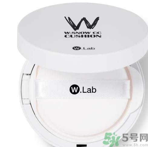 w.lab雪花氣墊黑色款怎么樣？w.lab雪花氣墊黑色和白色區(qū)別？