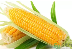 玉米沒(méi)煮熟能吃嗎？沒(méi)煮熟的玉米能吃嗎？