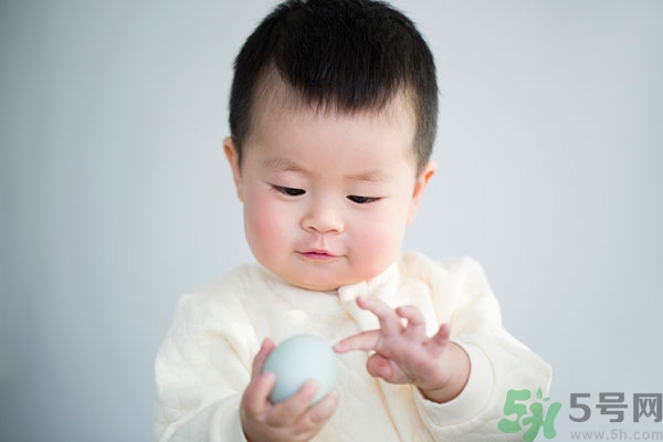 秋天寶寶上火怎么辦？寶寶秋季上火怎么辦？