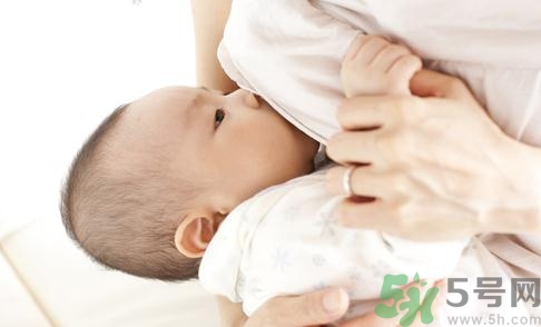 母乳喂養(yǎng)的好處有哪些？母乳喂養(yǎng)怎么知道寶寶吃飽了沒？