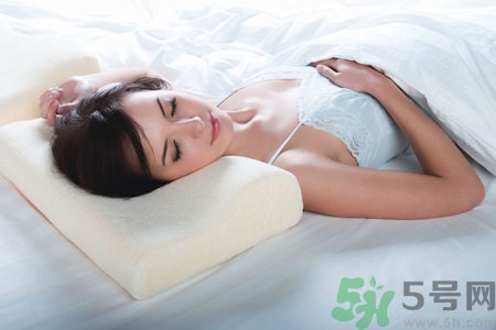 懷孕初期應(yīng)注意什么？懷孕初期吃什么好？