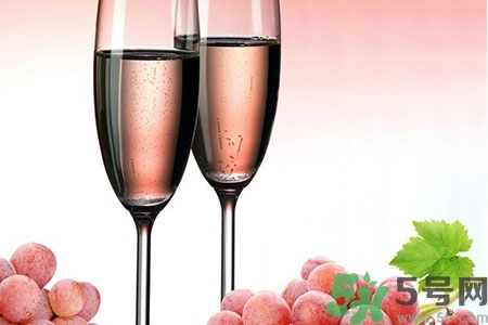葡萄酒什么時(shí)候喝最好？一天什么時(shí)間喝葡萄酒最好？