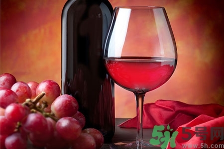 葡萄酒什么時(shí)候喝最好？一天什么時(shí)間喝葡萄酒最好？