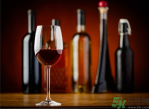葡萄酒不能和什么一起吃？葡萄酒和什么食物相克？