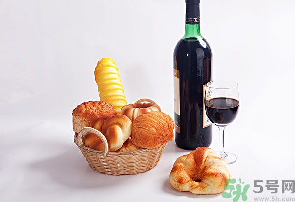 葡萄酒不能和什么一起吃？葡萄酒和什么食物相克？