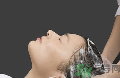 洗頭發(fā)掉頭發(fā)怎么辦？洗頭發(fā)大量脫發(fā)怎么辦？