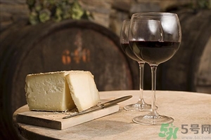 葡萄酒什么時(shí)候過(guò)濾？自制葡萄酒多久可以過(guò)濾？