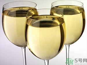 葡萄酒不能和什么一起吃？葡萄酒和什么食物相克？