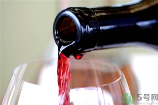 葡萄酒什么時(shí)候過(guò)濾？自制葡萄酒多久可以過(guò)濾？