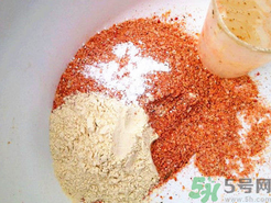 秋天釣魚用什么餌料？秋季釣魚用什么餌料好？