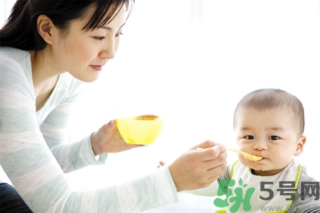 寶寶不吃藥可以加在奶里面嗎？寶寶不吃藥怎么喂比較好？