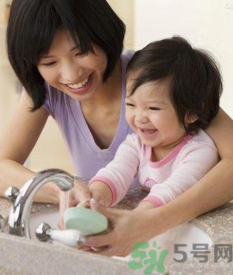 秋季幼兒如何預(yù)防感冒？秋季幼兒感冒怎么辦？