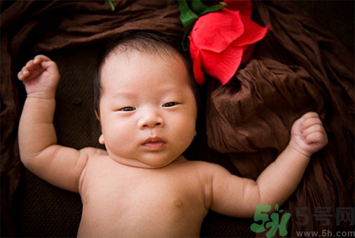 濕疹和痱子一樣嗎？濕疹和痱子有甚么區(qū)別？