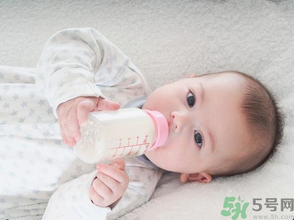 斷奶期間奶漲怎么辦？什么時(shí)候斷奶最合適？