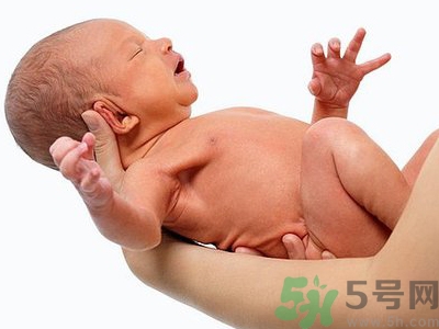 新生兒為什么那么丑？新生兒越丑越好嗎？