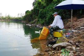 秋天釣魚(yú)怎么選釣位置？秋天釣魚(yú)怎么選釣位？