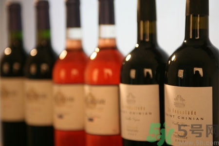 紅酒喝多了第二天難受怎么辦？紅酒喝多了怎么解酒？