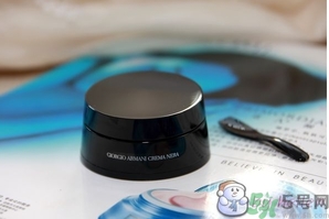 阿瑪尼黑曜石粉底多少錢？阿瑪尼黑曜石粉底霜專柜價格