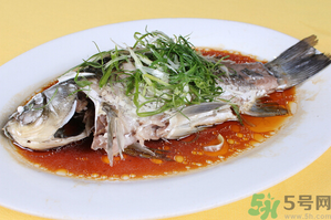 鯽魚(yú)死了一夜能吃嗎？鯽魚(yú)死了一天能吃嗎？