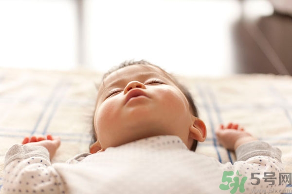 寶寶睡覺(jué)張著嘴是怎么回事？寶寶睡覺(jué)為什么張著嘴？
