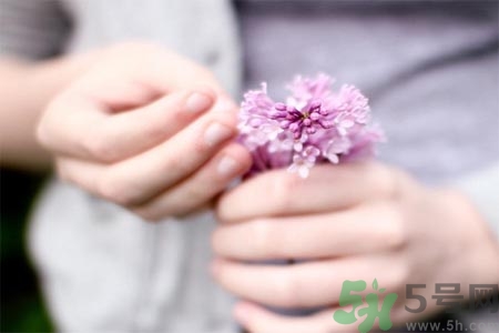 擦護手霜能預(yù)防凍瘡嗎？手長凍瘡擦什么護手霜比較好？