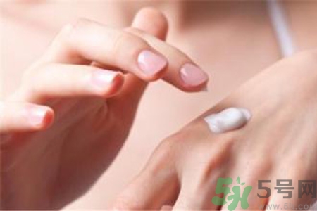 手上凍瘡癢怎么辦？腳生凍瘡很癢怎么辦？