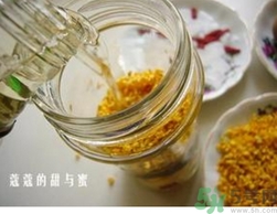 桂花酒可以加蜂蜜嗎？桂花酒可以和蜂蜜一起吃嗎？