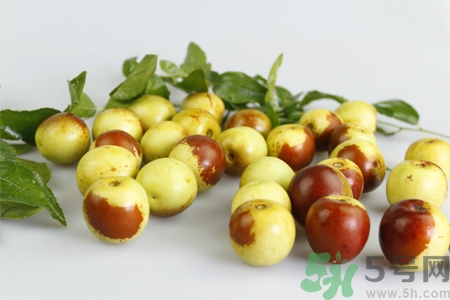 冬棗用什么泡會(huì)變紅？冬棗用糖水泡是真的嗎？