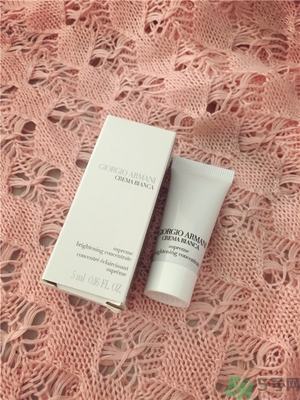 阿瑪尼黑鑰匙至臻奐顏精華乳怎么樣？阿瑪尼黑鑰匙精華乳好用嗎？