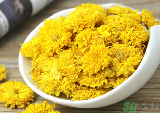 菊花茶過(guò)期了能喝嗎？過(guò)期的菊花茶還能喝嗎？