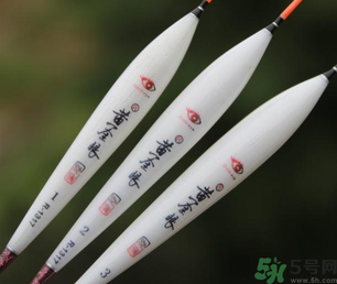 釣鯽魚用什么漂最好？釣鯽魚怎么調漂？