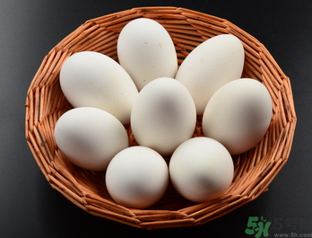 鴨蛋不能和什么一起吃？鴨蛋不能與什么食物同食？