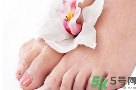 腳趾甲長(zhǎng)到肉里怎么辦？腳趾甲長(zhǎng)到肉里是什么原因？