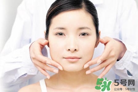 青少年面癱是怎么回事？青少年面癱是怎么辦？