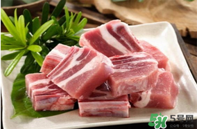  燉排骨用什么鍋？排骨用鍋高壓鍋燉多長(zhǎng)時(shí)間？