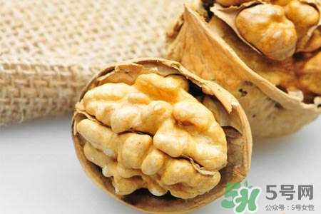 核桃和香蕉能一起吃嗎？核桃不能和什么一起吃？